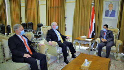 حراك سياسي في الرياض ومسقط للتوصل لحل في اليمن