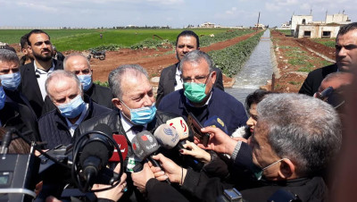 بعد أنباء عن وصول مئات آلاف براميل النفط الإيراني.. حكومة الأسد تعد بانفراجة