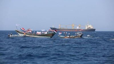 أول تعليق إيراني على استهداف سفينة "ساويز" في البحر الأحمر