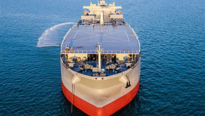 على متنها أسلحة.. أول صورة للسفينة الإيرانية المتجهة إلى فنزويلا