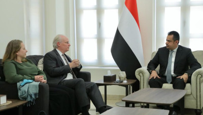 المبعوث الأمريكي إلى اليمن: على الحوثيين وقف الهجمات على جميع الجبهات