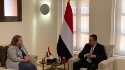 الحكومة اليمنية تدعو لإنهاء انقلاب الحوثيين وتحذر من خطورة المشروع الإيراني