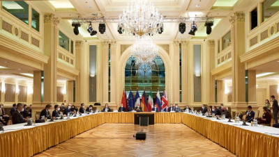 واشنطن تلوّح بخيارات أخرى في حال فشل المسار الدبلوماسي مع إيران