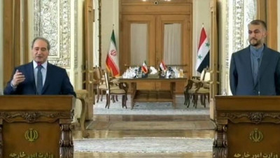 إيران تطالب بخروج القوات الأمريكية من سوريا وتتناسى ميليشياتها