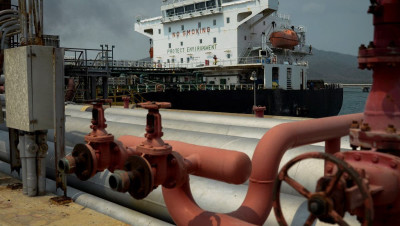 "العدل الأمريكية" تصادر شحنتي أسلحة إيرانية في بحر العرب