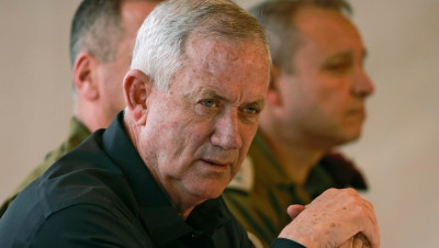 وزير الدفاع الإسرائيلي: إيران تستغل للوقت لتحقيق أهدافها النووية