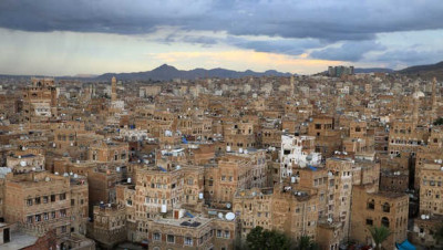 التحالف العربي يمهل الحوثيين ست ساعات لإخلاء السلاح من ملعب في صنعاء