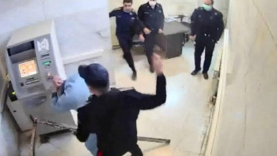 تقرير يكشف عن انتهاكات صادمة للنظام الإيراني بحق المعتقلين