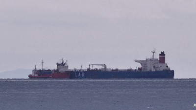 تحديد موقع السفينتين اليونانيتين المختطفتين في إيران