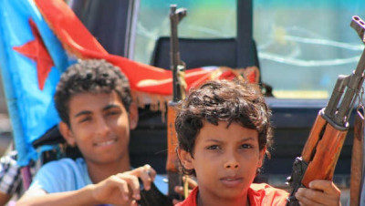 الحوثيون يحولون ستاد ذمار الرياضي لمعسكر تدريب