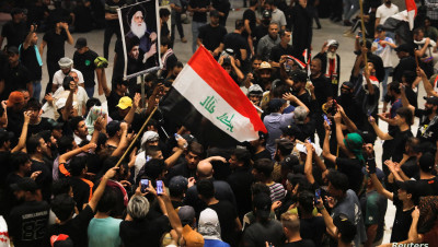 العراق.. "عدم التطرق للطائفية".. التيار الصدري يصدر تعليمات للمتظاهرين