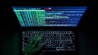 قراصنة إيرانيون يستولون على بيانات ملايين الإسرائيلين بينهم رئيس الورزاء "يائير لابيد"