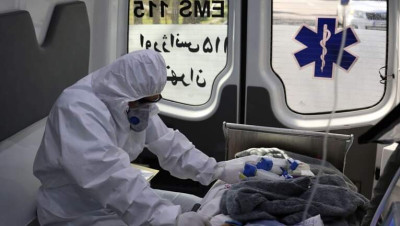 استقالة مسؤولين إيرانيين من وزارة الصحة وهجوم لاذع على وزيرها