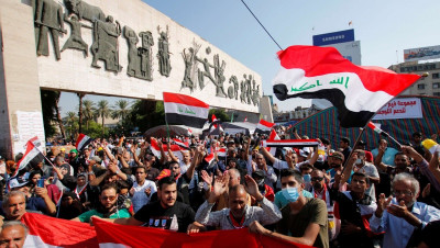 معارضة إيران تدعم انتفاضتي العراق ولبنان