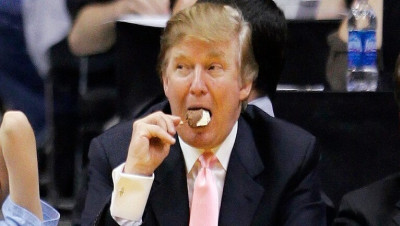 ماذا كان يفعل ترامب لحظة مقتل سليماني؟