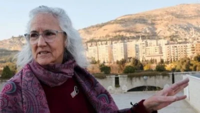 والدة الصحفي أوستن تايس تصل إلى دمشق: خطوة لتعزيز جهود البحث عن ابنها المفقود