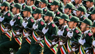 (فيديو) قيادي سابق بالحرس الثوري يكشف عن الوجه الحقيقي لإيران في سوريا والعراق