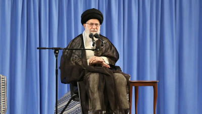 إيـران.. ناشطون يهاجمون "خامنئي" في بيان مشترك