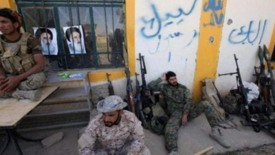 البوكمال السورية.. الميليشيات الإيرانية تقضي ليلتها في الحدائق والشوارع