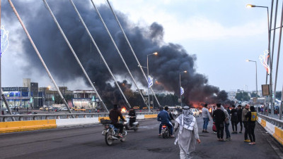 العراق.. الأمن يبطش بمتظاهري الناصرية بعد مغادرة وفد الكاظمي