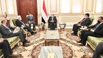 منصور هادي لـ"غريفيث": الحوثيون لم ينفذوا اتفاق ستوكهولم