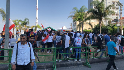 في "أحد الإصرار".. مظاهرات واعتصامات في لبنان