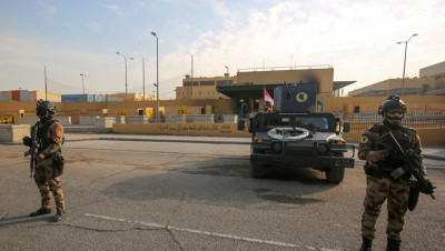 العراق.. القبض على أحد مطلقي الصواريخ على السفارة الأمريكية