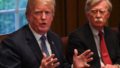 مصدر مطلع: رفض بولتون للحوار مع إيران سبب إقالته