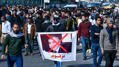 العراق.. دعوات لمظاهرة مليونية وإسقاط البرلمان وعلاوي