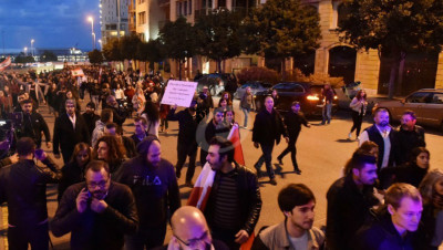 بعد أسبوع الغضب.. دعوات لإضراب عام في لبنان