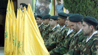 دولة داخل دولة.. "حـزب الله" يقدم خدمات لمواليه أفضل مما تقدمه الدولة اللبنانية