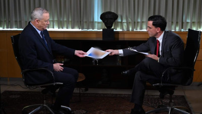 إسرائيل تكشف عن خطط لضرب مواقع إيرانية وخريطة سرية لصواريخ "حـزب الله"