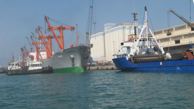 واشنطن تحذر السفن من نقل النفط إلى سوريا