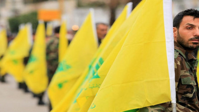 صحيفة مقربة من "حزب الله" تكشف عن خطة أمريكية لحصاره