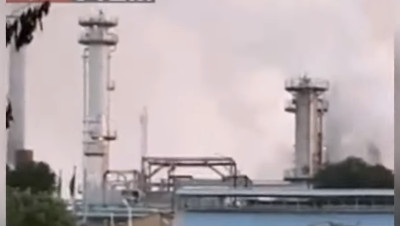 قتيل ومصابون بانفجار بمحطة بتروكيماويات في إيران