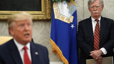 في كتابه.. بولتون يكشف: ترامب أراد دعم هجوم إسرائيلي على إيـران