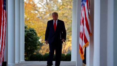 "نيويورك تايمز": ترامب درس مع مستشاريه توجيه ضربة لموقع نووي في إيران