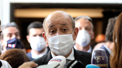 رسالة لودريان إلى لبنان.. المساندة مقابل الاستجابة