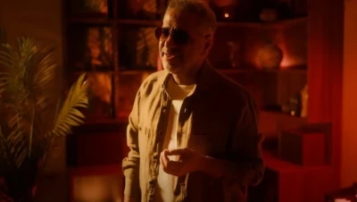 لم يتورط.. إعلامية لبنانية شهيرة تثير جدلا بتعاطفها مع فضل شاكر (فيديو)