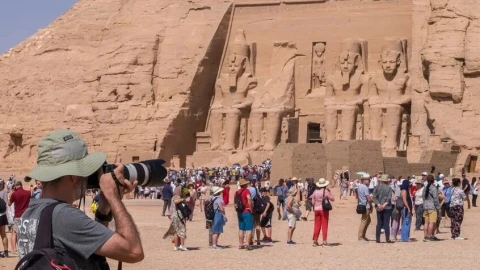 مصر تحقق 9 مليارات دولار من عا...