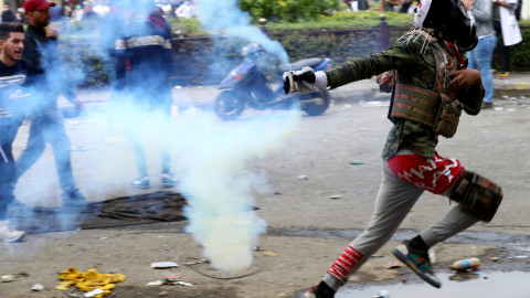 العراق.. محتجون يواصلون إغلاق...