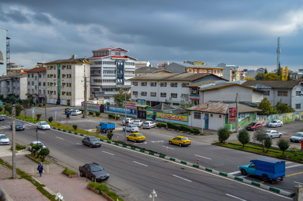 امرأة إيرانية تعدم والدتها بموجب القانون