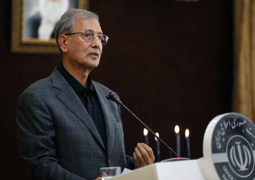 إيران: اقتربنا من رفع كافة أشكال العقوبات الأمريكية