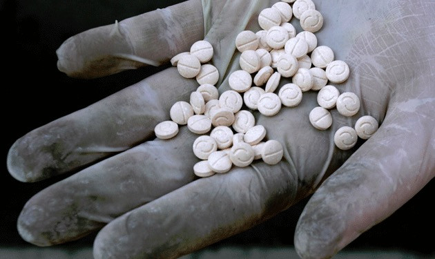 تجار  "حـزب الله" لا يرتدعون في لبنان.. ضبط شحنة مخدرات متوجهة إلى السعودية