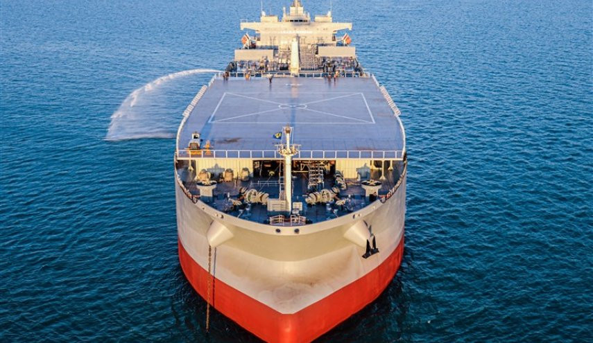 سفينتان عسكريتان إيرانيتان تصلان ميناء سان بطرسبرغ الروسي