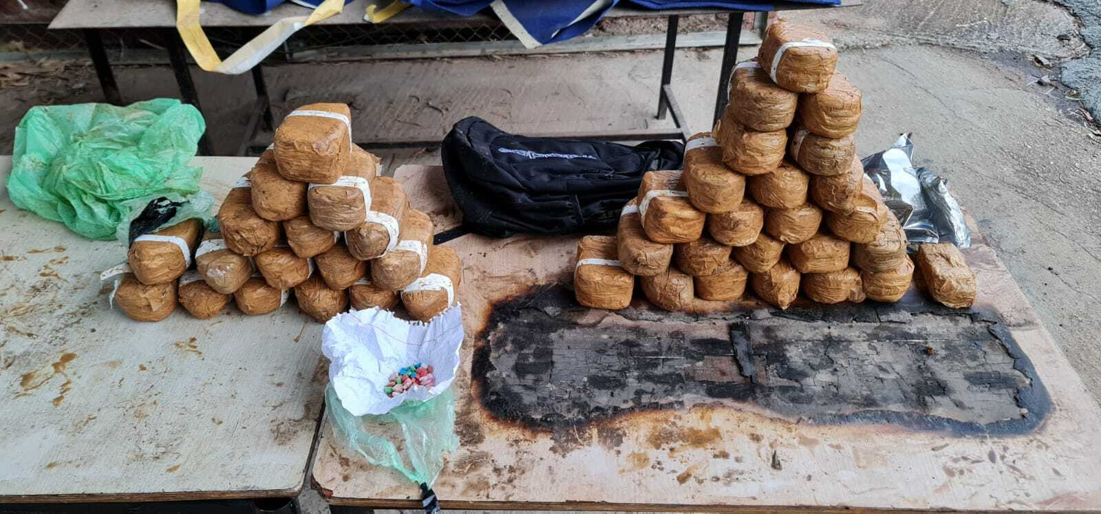 إسرائيل تعلن إحباط تهريب أسلحة ومخدرات من لبنان