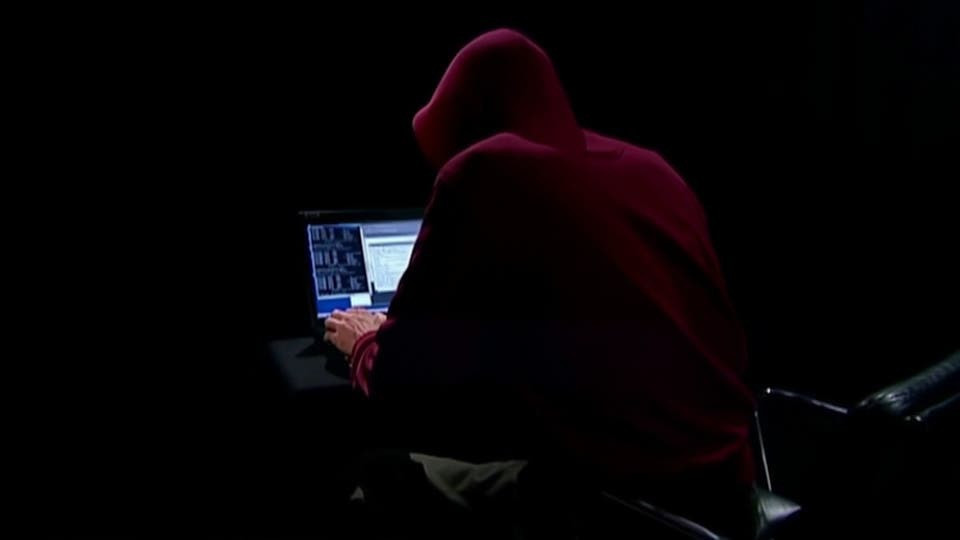 مسؤولان أميركيان يكشفان هوية الجهة المنفذة لهجوم استهدف محطات الوقود في إيران