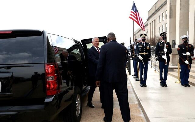 إسرائيل تستعد لتوجيه ضربة عسكرية لإيران