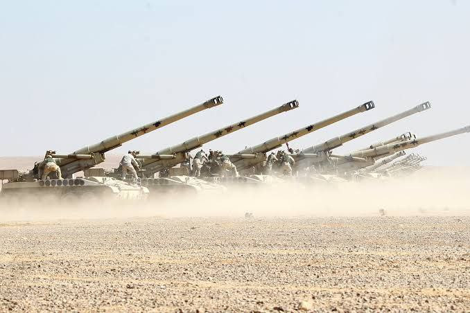 ميليشيات إيران تجدد قصفها على قاعدة حقل العمر في ديرالزور