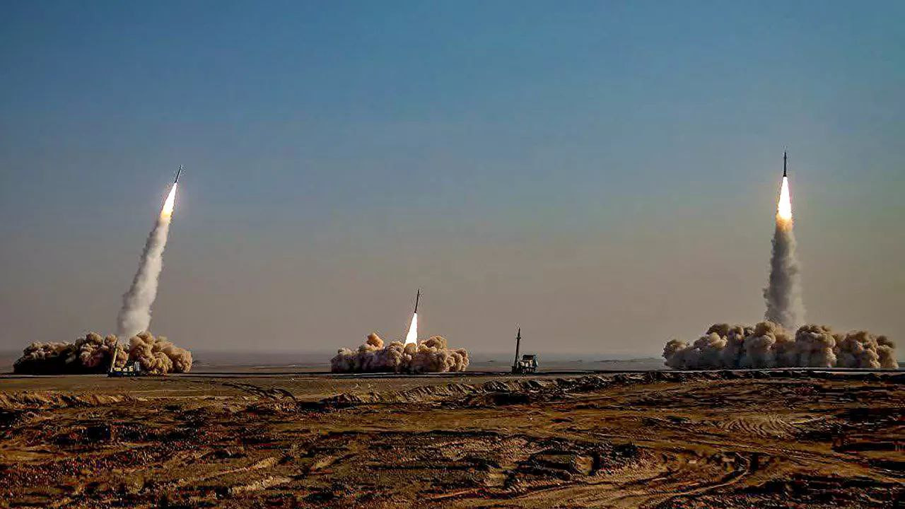 مزاعم إيرانية بقصف إسرائيل بـ50 صاروخا